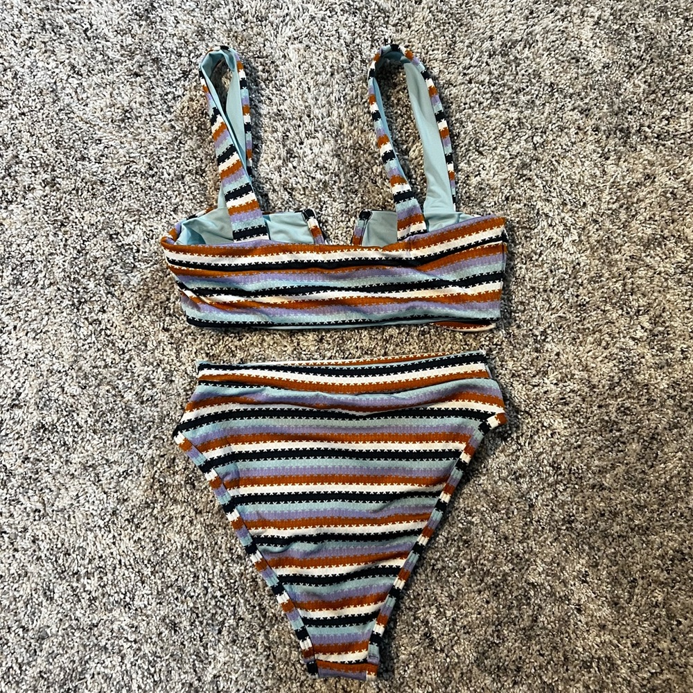 L*Space Bikini Lee Lee Top & Frenchie Bottom - Picture 2 of 6